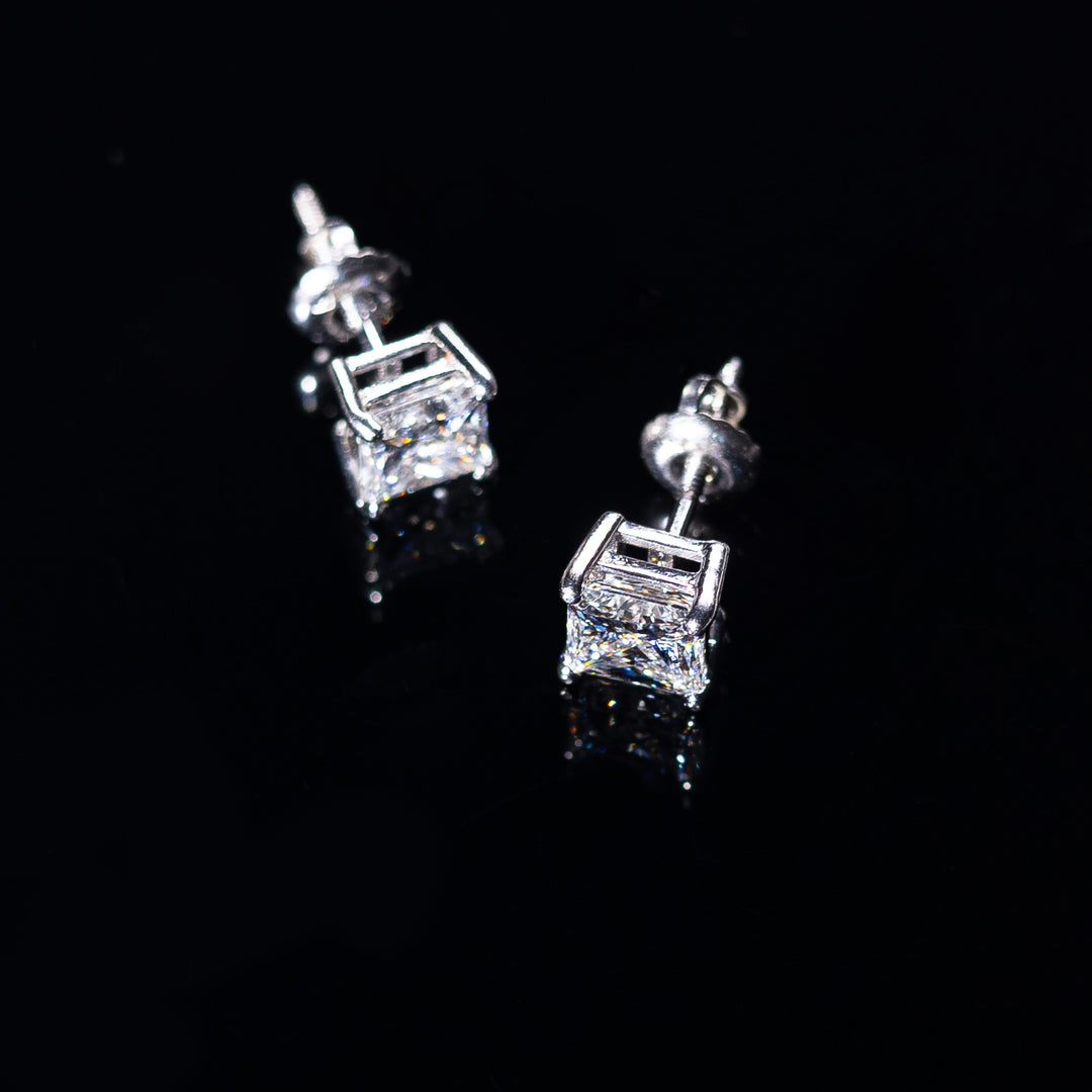 Diamond Ro Stud Earrings